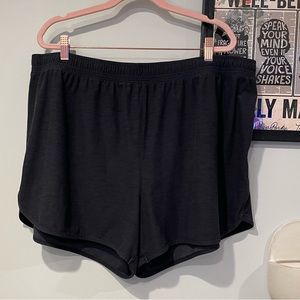 Old Navy - black breathe on active shorts